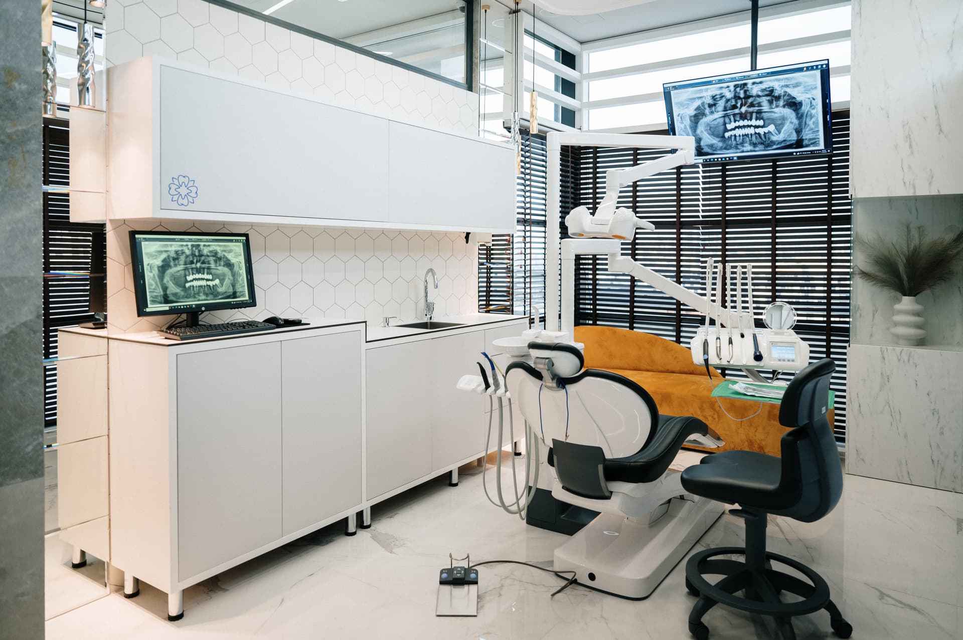 Zbardhje Profesionale Dhëmbësh